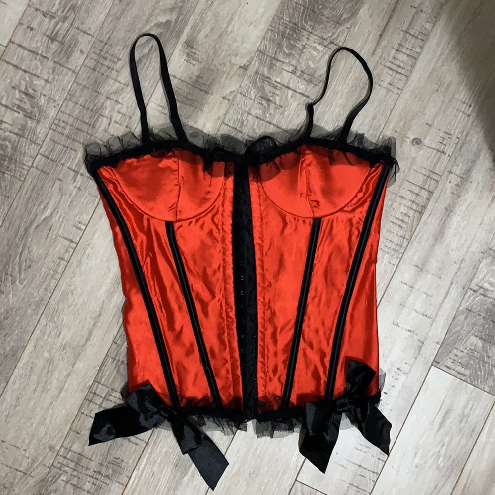 🟣  3/$50!  Red Corset by Daisy Corsets ❤️😈